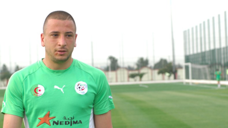 غيلاس: غادرت تربص المنتخب بسبب إصابة وليس لمشاكل انضباطية