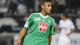 هل خاطر فوزي غلام بالتنقل إلى نابولي الإيطالي؟