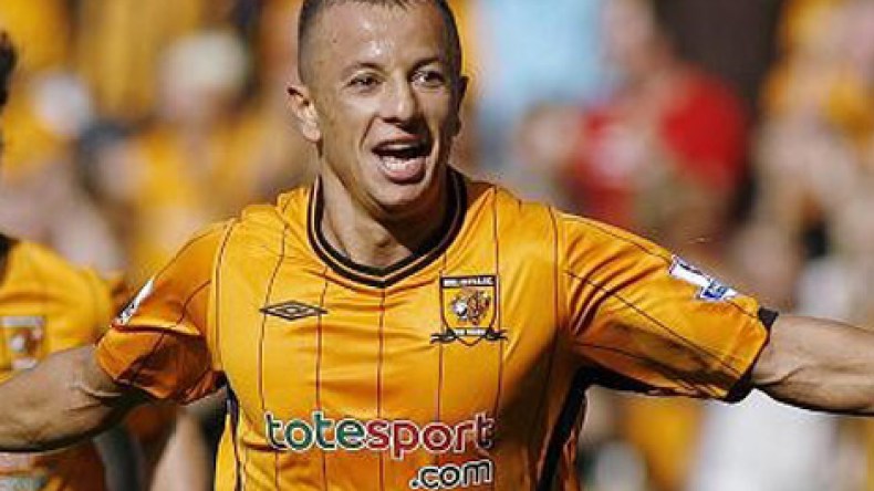 كييفو الإيطالي وكون الفرنسي ينافسان لانس على كمال غيلاس