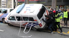 بعد فرنسا.. ثورة “السترات الصفراء” تصل  بلجيكا