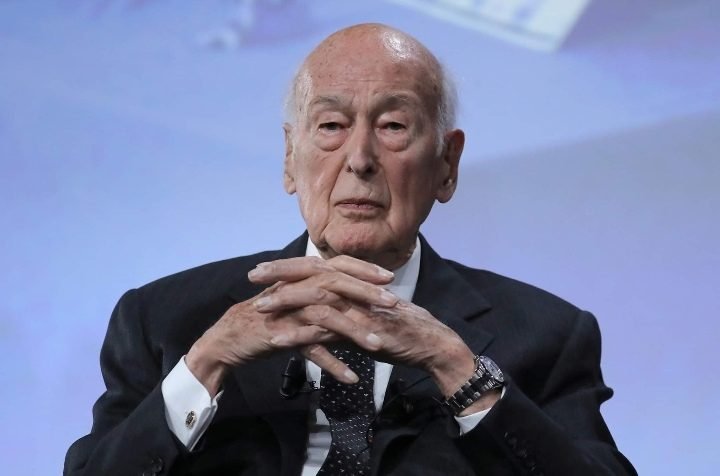Giscard d’Estaing est mort des suites du Covid