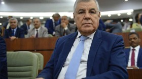 مفاوضات مع أجانب لإبرام عقود شراكة في مجال تصدير الغاز