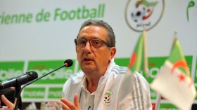 المدرب الأسبق لـ “الخضر” يمرّ إلى العمل الخيري