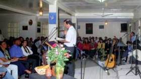 مصالحة بين الكاثوليك والبروتستانت لـ”تفريخ” كنائس جديدة واستدراج ضحايا جدد