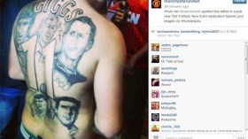 مشجّع ينقش أساطير “الشياطين” على جسده.. !