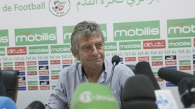 ورثت منتخبا قويا ألتزم بالحفاظ عليه