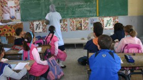 أولياء تلاميذ يقطعون الطريق احتجاجا على الاكتظاظ بالبيّض