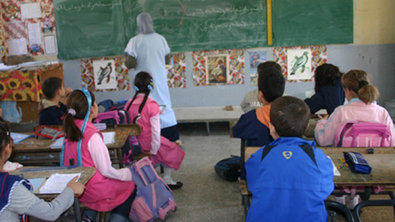 أولياء تلاميذ يقطعون الطريق احتجاجا على الاكتظاظ بالبيّض