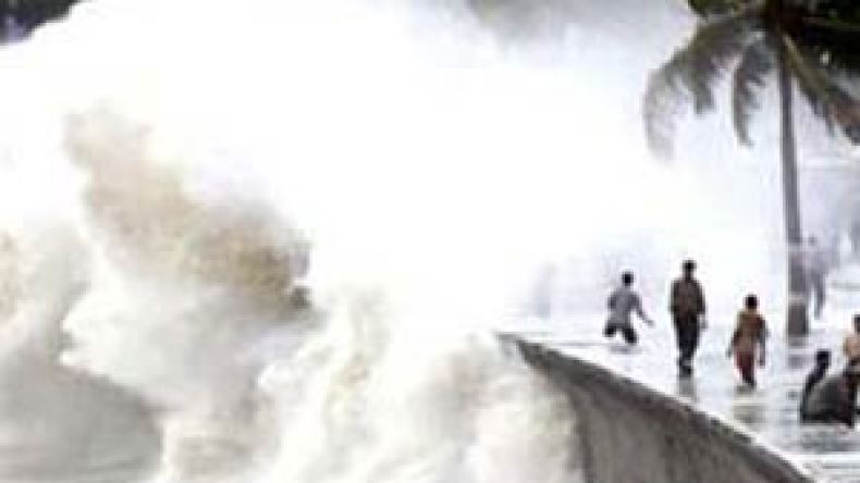 نيو أورليانز الأمريكية تخلي سكانها استعدادا لأم العواصف