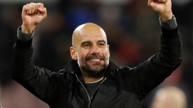 أول لقب لغوارديولا في انجلترا