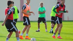 الجزائر خسرت مرة واحدة فقط أمام تنزانيا.. وأمنية غوركوف تحققت