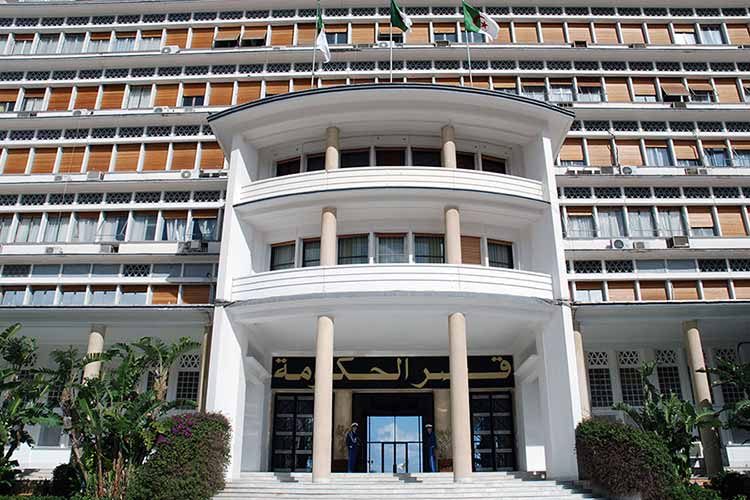 Mise fin aux fonctions de sept secrétaires généraux dont le frère de Bouteflika