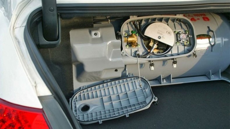 الداخلية تأمر بتعميم استعمال سيرغاز على مركبات القطاع العمومي