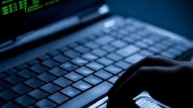 “قرصانان” يخترقان 12 ألف حساب “فايس بوك” في الجزائر