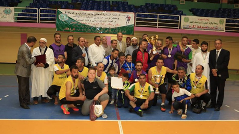 أئمة ينتقلون من ميدان الدعوة إلى ميدان كرة القدم!