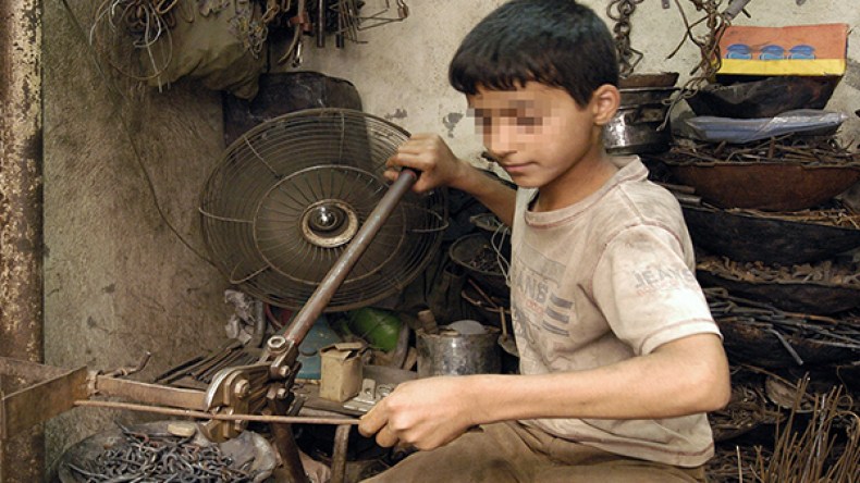 عمالة الأطفال تنتقل من الأعمال الشاقة إلى تجارة الحطب بورقلة