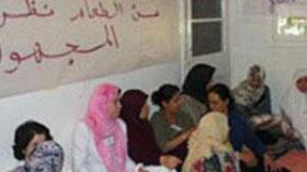 تعرض أستاذين مضربين عن الطعام لغيبوبة