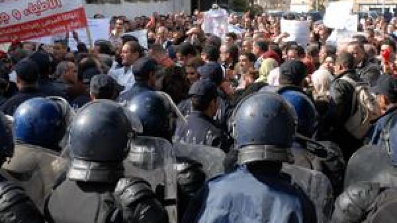 تجمع احتجاجي وطني لموظفي الصحة أمام رئاسة الجمهورية يوم 29 أفريل