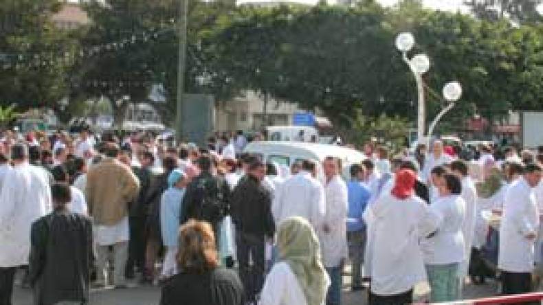 5 نقابات تشل المستشفيات لأسبوع.. والمرضى في خطر