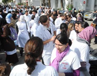 Alger: la police empêche une manifestation de médecins grévistes