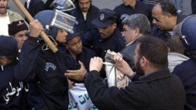 غضب وإعتصامات إحتجاجا على خصم 9 أيام من أجرة أفريل