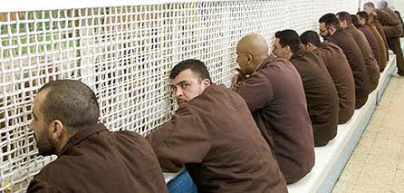 Des milliers de détenus palestiniens d'Israël en grève de la faim