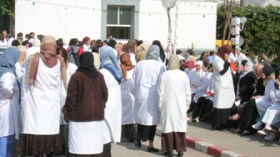 طبيبات يتعرضن للمساومة مقابل عقود ما قبل التشغيل