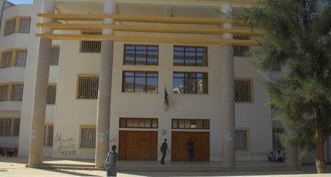 High schools teachers go on unlimited strike in Algeria