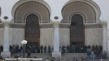 Algérie: manifestation d'employés précaires prêts à boycotter les législatives