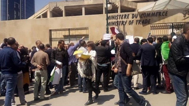 أعوان التجارة بالعاصمة يهددون بالإضراب لعدم تلقيهم منحة كوفيد 19