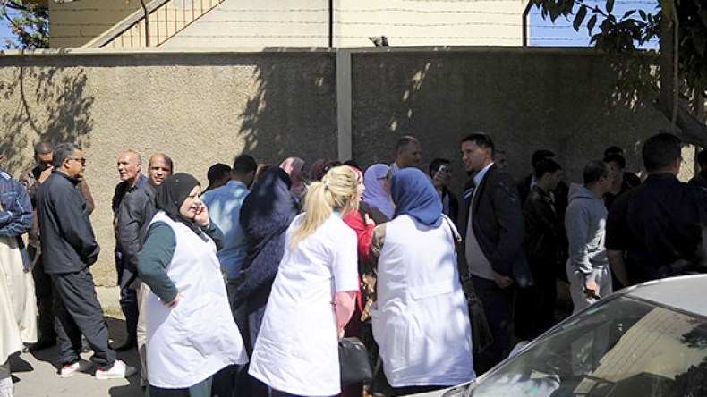 توسّع رقعة الإضراب.. معاناة في المستشفيات والتلاميذ خارج الأقسام