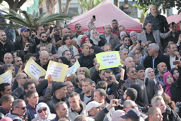 Algeria sets retirement age at 60