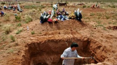 25 years among the dead, rather than seconds with living