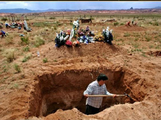 25 years among the dead, rather than seconds with living