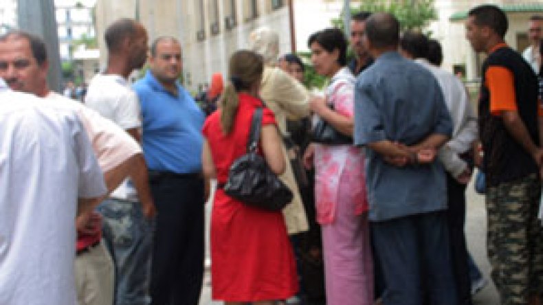 أعوان الحالة المدنية لبلديات العاصمة يعتصمون أمام مفتشية الوظيف العمومي