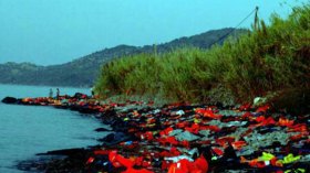 فقدان 26 مهاجرا انقلب قاربهم قرب جزيرة يونانية