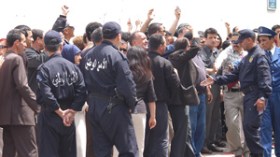 40  عاملا  بشركة  سيتيك  الصينية  بتلمسان  يرفضون  إمضاء  عقود  نهاية  العمل