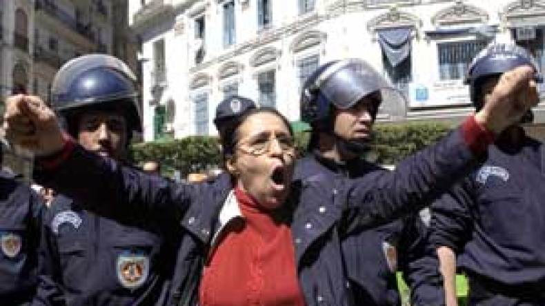 استجابة متفاوتة لإضراب الأساتذة وحرب أرقام بين الوصاية والنقابة