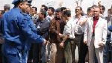 Algeria / Security forces harshly quell a protest demonstration by striking teachers outside the Presidency of the Republic.