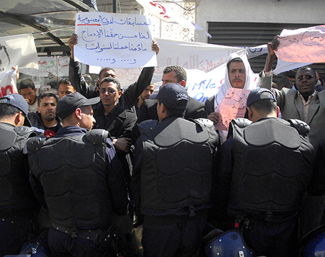 Education: Employees to protest in December