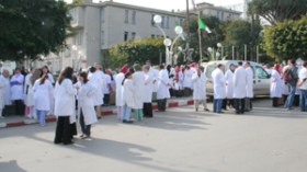 قطاع الصحة العمومية يطالب بالإسراع في إصدار القوانين الأساسية