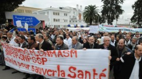 أصحاب المآزر البيضاء يستنجدون بالرئيس لإنقاذ الصحة وترحيل ولد عباس