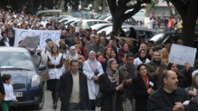 “يا بركات نحن أطباء ولسنا كلابا”