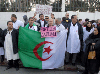 Les personnels de santé publique reconduisent leur mouvement de grève et dénonce les propos d’Ouyahia