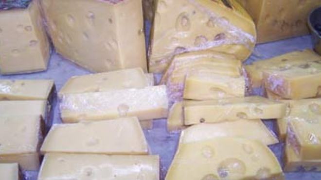 إحباط محاولة تسميم الجزائريين بـ400 قنطار من الجبن الفاسد