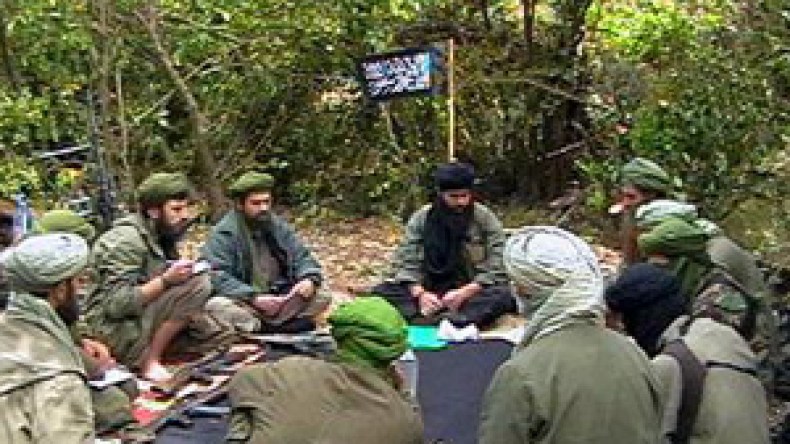 قادة تنظيم المهاجرين يسعون لتجنيد أقاربهم في العمل الإرهابي