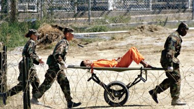 Guantanamo: des détenus se plaignent de manquer d'eau et d'avoir froid