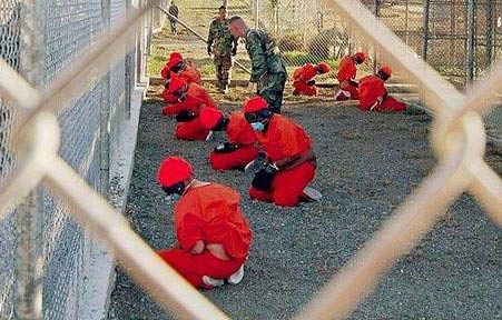 Deux anciens détenus de la prison de Guantanamo Bay en appellent à l’intervention de Bouteflika : « Monsieur le président, la justice nous a innocentés, mais notre peine continue… »