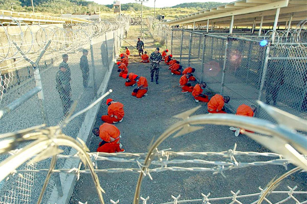 La LADDH réclame la libération de 8 Algériens détenus à Guantanamo