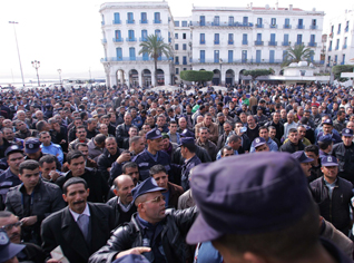 Municipal guards end protests in Algeria